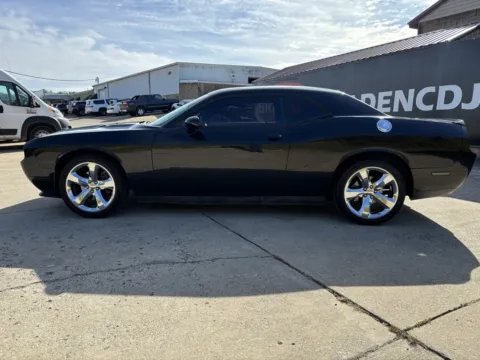 More photos of 2014 Dodge Challenger SXT at Braden Chrysler Dodge Jeep Ram, OH