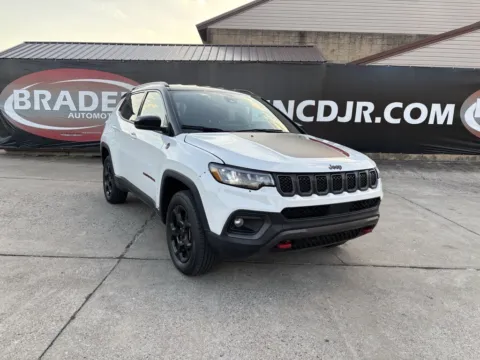 White 2023 Jeep Compass Trailhawk for sale in Gallipolis, OH