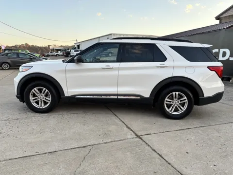 More photos of 2020 Ford Explorer XLT at Braden Chrysler Dodge Jeep Ram, OH