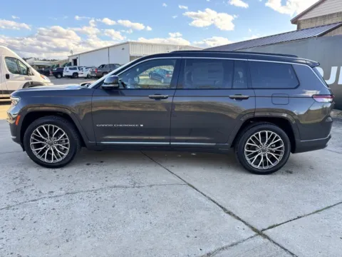More photos of 2025 Jeep Grand Cherokee L Summit at Braden Chrysler Dodge Jeep Ram, OH