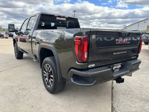 More photos of 2022 GMC Sierra 2500HD AT4 at Braden Chrysler Dodge Jeep Ram, OH