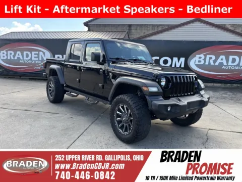 Black 2022 Jeep Gladiator Sport for sale in Gallipolis, OH