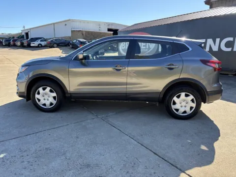 More photos of 2020 Nissan Rogue Sport S at Braden Chrysler Dodge Jeep Ram, OH