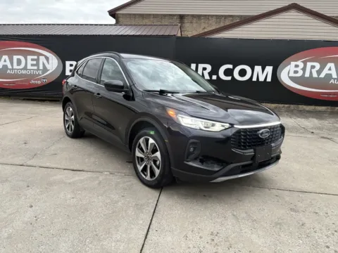 Black 2024 Ford Escape Platinum for sale in Gallipolis, OH