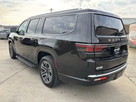 More photos of 2025 Jeep Wagoneer L at Braden Chrysler Dodge Jeep Ram, OH