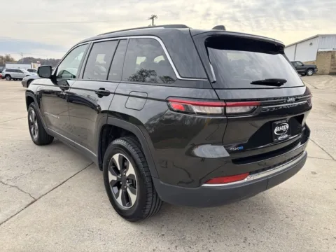 More photos of 2024 Jeep Grand Cherokee 4xe at Braden Chrysler Dodge Jeep Ram, OH