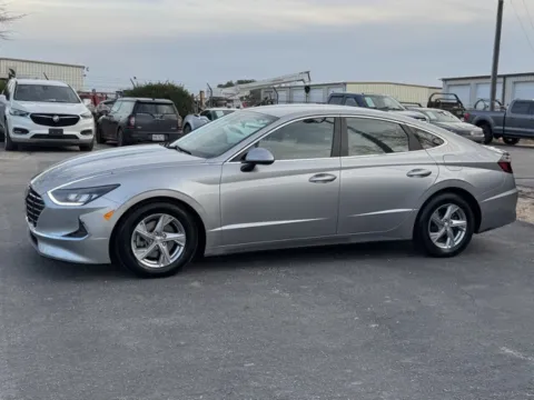More photos of 2021 Hyundai Sonata SE at Frontline Motors Clayton, NC