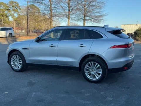 More photos of 2017 Jaguar F-PACE 35t Prestige at Frontline Motors Clayton, NC