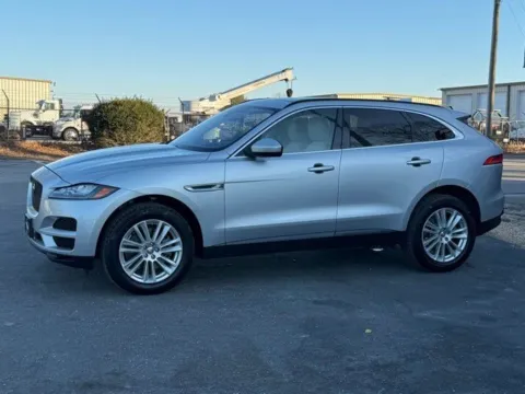 More photos of 2017 Jaguar F-PACE 35t Prestige at Frontline Motors Clayton, NC
