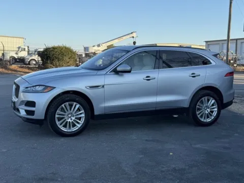 More photos of 2017 Jaguar F-PACE 35t Prestige at Frontline Motors Clayton, NC