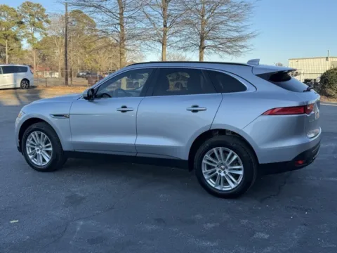 More photos of 2017 Jaguar F-PACE 35t Prestige at Frontline Motors Clayton, NC