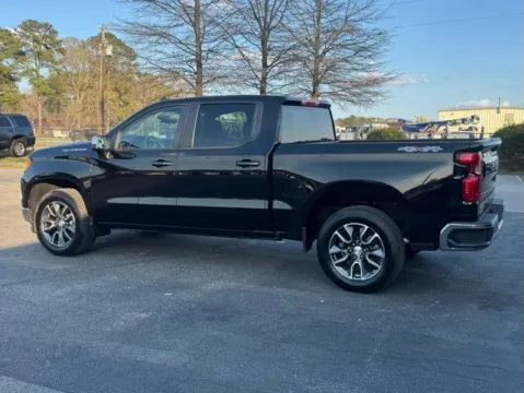 More photos of 2022 Chevrolet Silverado 1500 LT at Frontline Motors Clayton, NC