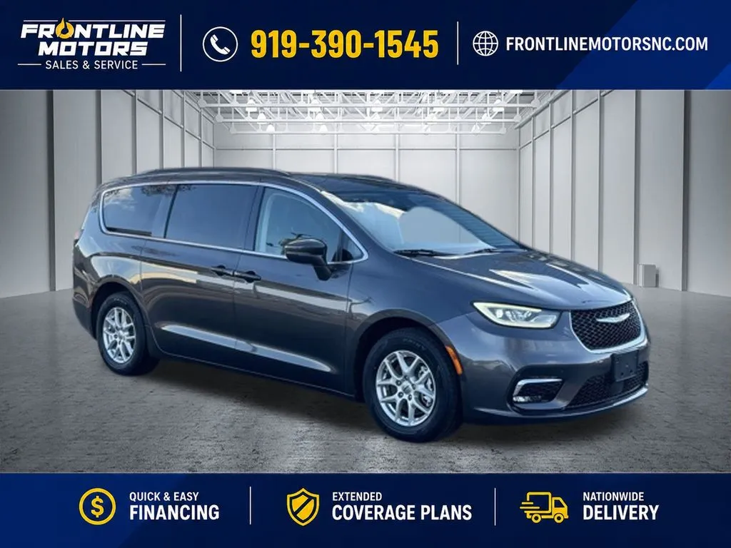 Unknown 2022 Chrysler Pacifica Touring L for sale in Clayton, NC