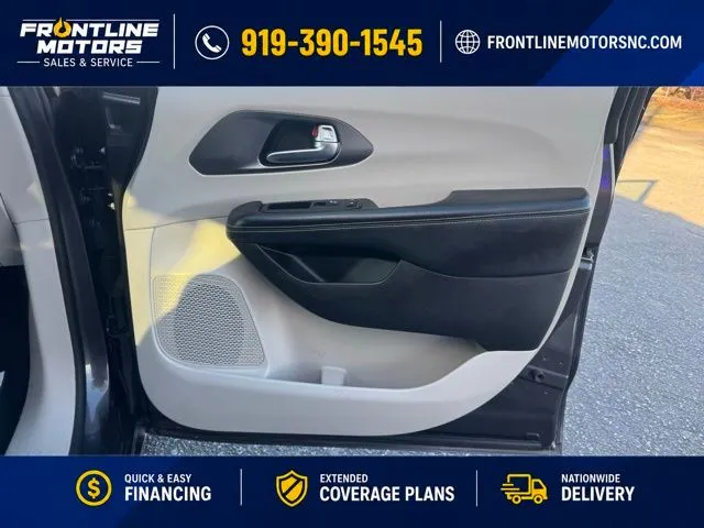 2022 Chrysler Pacifica Touring L - Photo 11