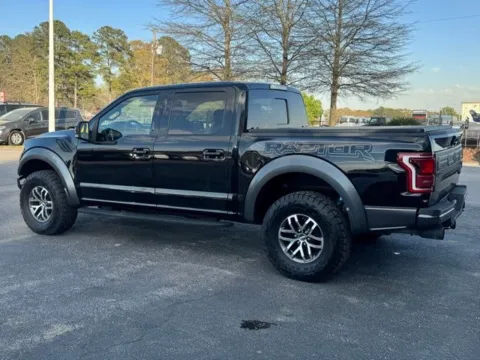 More photos of 2018 Ford F-150 Raptor at Frontline Motors Clayton, NC