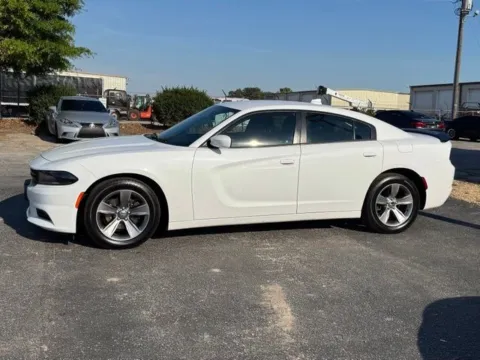 More photos of 2018 Dodge Charger V6 at Frontline Motors Clayton, NC