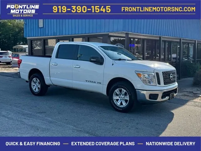 2019 Nissan Titan SV 4X4 Crew Cab's photo