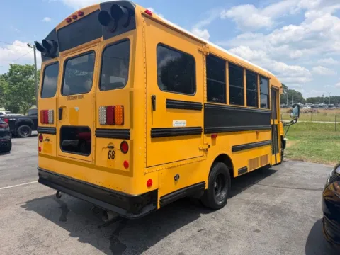 More photos of 2012 Chevrolet Express 4500 at Frontline Motors Clayton, NC