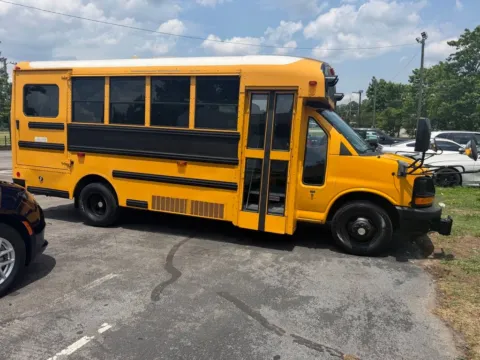 More photos of 2012 Chevrolet Express 4500 at Frontline Motors Clayton, NC