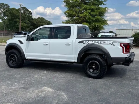 More photos of 2018 Ford F-150 Raptor at Frontline Motors Clayton, NC