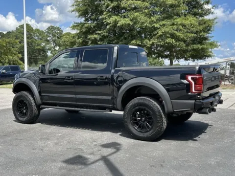 More photos of 2019 Ford F-150 Raptor at Frontline Motors Clayton, NC