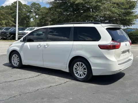 More photos of 2017 Toyota Sienna XLE at Frontline Motors Clayton, NC