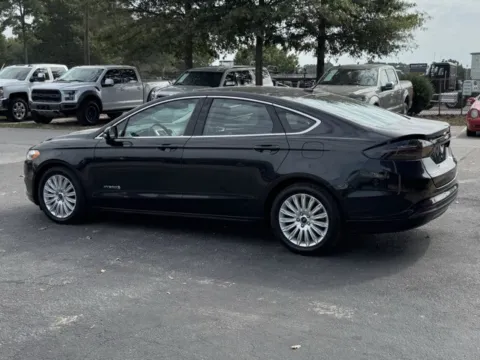 More photos of 2013 Ford Fusion Hybrid SE at Frontline Motors Clayton, NC