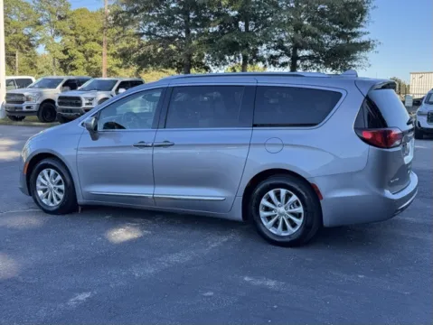 More photos of 2018 Chrysler Pacifica Touring L Plus at Frontline Motors Clayton, NC