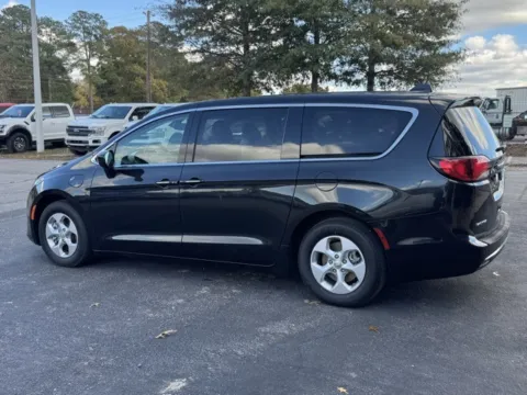 More photos of 2018 Chrysler Pacifica Hybrid Touring Plus at Frontline Motors Clayton, NC
