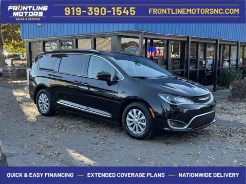 Black 2018 Chrysler Pacifica Touring L for sale in Clayton, NC