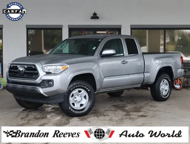 2019 Toyota Tacoma SR's photo