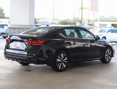 More photos of 2021 Nissan Altima 2.5 SV at Brandon Reeves Auto World, NC