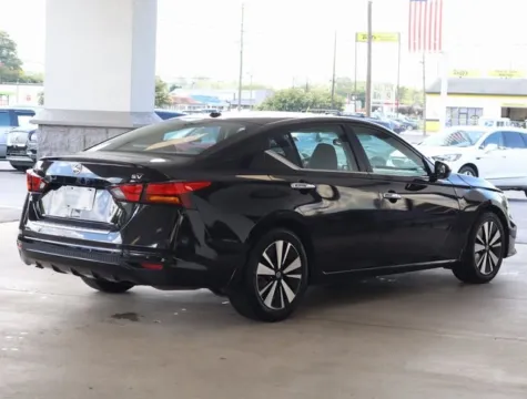 More photos of 2021 Nissan Altima 2.5 SV at Brandon Reeves Auto World, NC