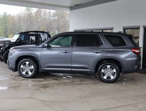 Photos of 2024 Honda Pilot EX-L for sale in Monroe, NC at Brandon Reeves Auto World