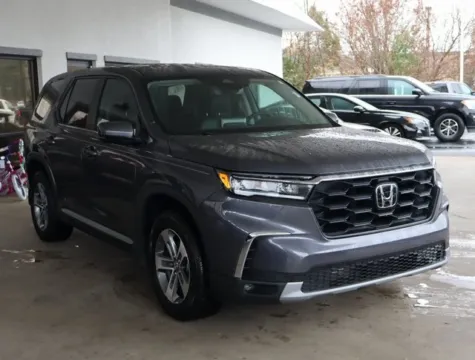 More photos of 2024 Honda Pilot EX-L at Brandon Reeves Auto World, NC