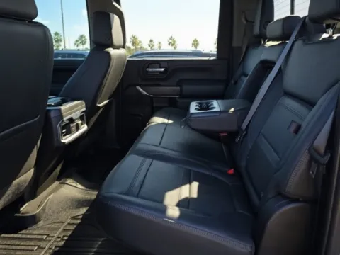 More photos of 2022 GMC Sierra 2500HD Denali at Brandon Reeves Auto World, NC