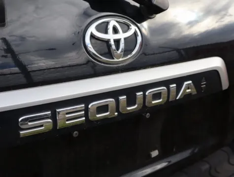 More photos of 2020 Toyota Sequoia Limited at Brandon Reeves Auto World, NC