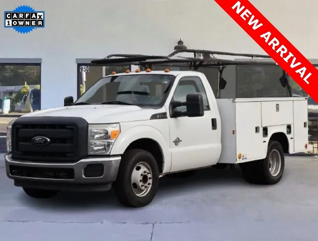 2012 Ford F-350 Super Duty Chassis Cab XL's photo
