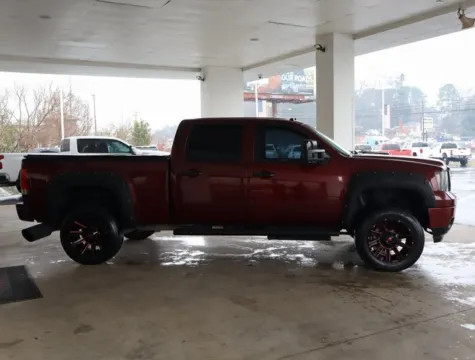 More photos of 2013 GMC Sierra 2500HD Denali at Brandon Reeves Auto World, NC