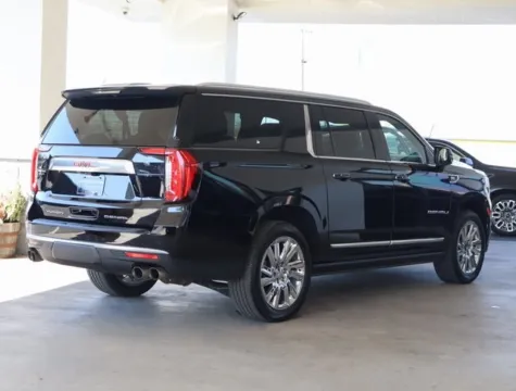 More photos of 2021 GMC Yukon XL Denali at Brandon Reeves Auto World, NC