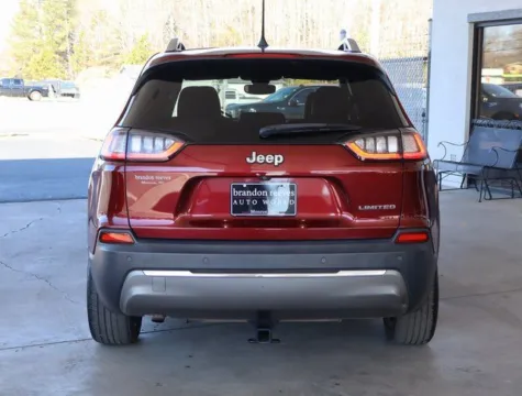 More photos of 2019 Jeep Cherokee Limited at Brandon Reeves Auto World, NC