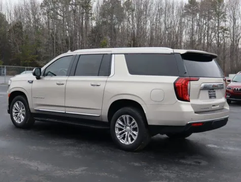 More photos of 2022 GMC Yukon XL SLT at Brandon Reeves Auto World, NC