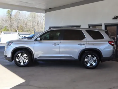Photos of 2025 Honda Pilot EX-L for sale in Monroe, NC at Brandon Reeves Auto World