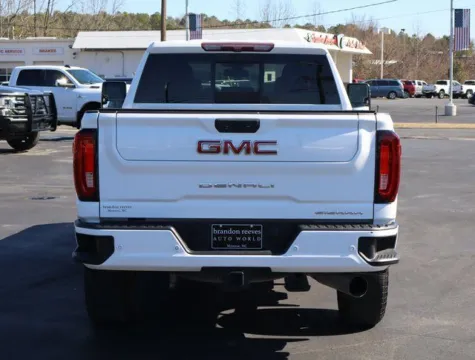 More photos of 2022 GMC Sierra 2500HD Denali at Brandon Reeves Auto World, NC