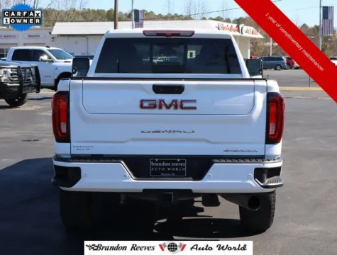 More photos of 2022 GMC Sierra 2500HD Denali at Brandon Reeves Auto World, NC