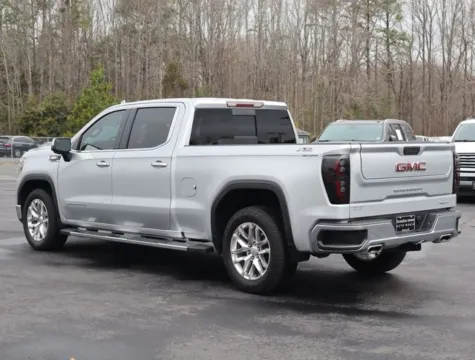 More photos of 2021 GMC Sierra 1500 SLT at Brandon Reeves Auto World, NC
