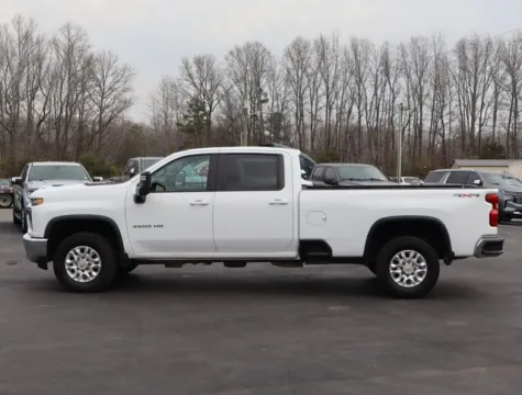 More photos of 2022 Chevrolet Silverado 3500HD LT at Brandon Reeves Auto World, NC