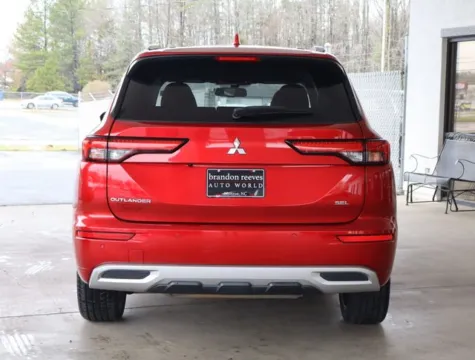 More photos of 2022 Mitsubishi Outlander SEL at Brandon Reeves Auto World, NC