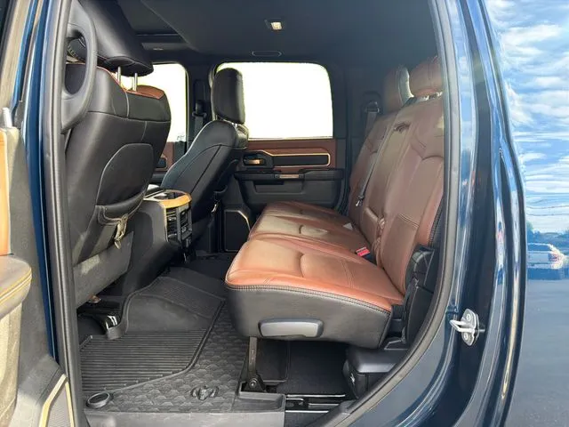 2023 RAM Ram 3500 Pickup Longhorn - Photo 11