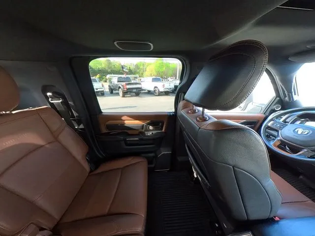 2023 RAM Ram 3500 Pickup Longhorn - Photo 34